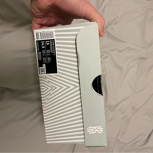 Nike Kyrie Irving Flytrap 5 - Picture 5 of 5